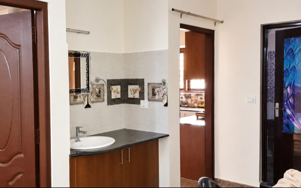 TWO BEDROOM APARTMENT Image 4
